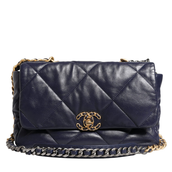 CHANEL Sac 19 en Cuir d'Agneau Matelassé Bleu - L'icône réinventée