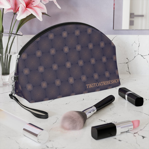 Chic Optical Art Travel Kit
