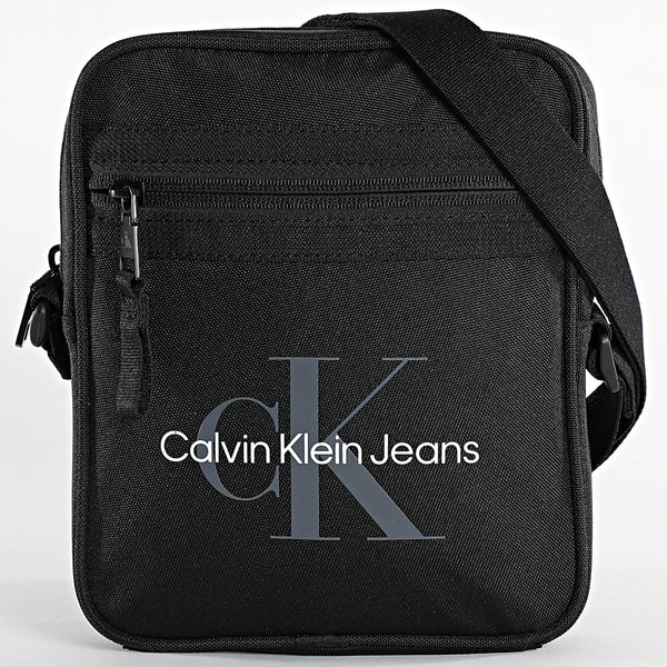 CALVIN KLEIN Sac Sport Essentials 1098 - Design Minimaliste Éco-responsable