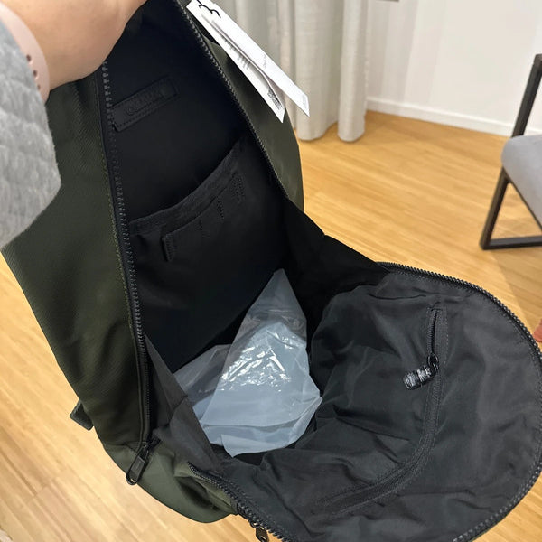 CALVIN KLEIN - Sac à dos Sleek : la fusion parfaite de la mode et de la durabilité.