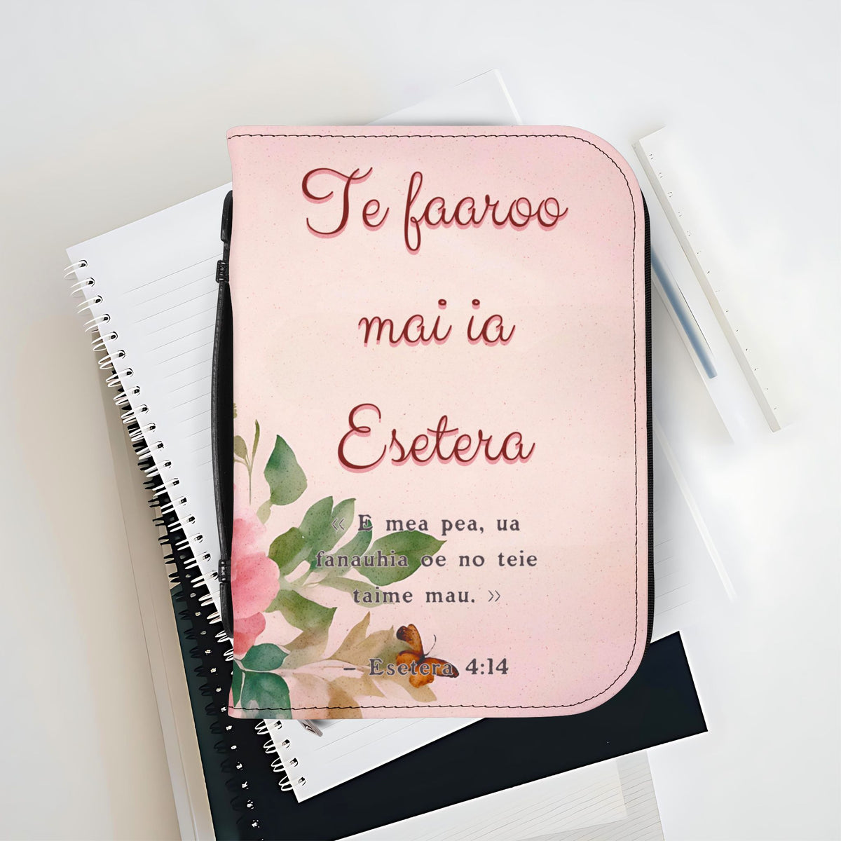 🇵🇫  Couverture Élégante : "Te faaroo mai ia Esetera  "