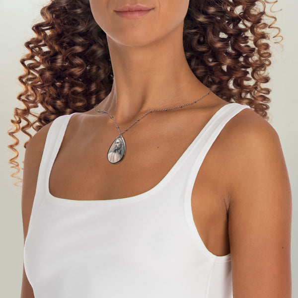 Pendant, Jesus, The Silent One