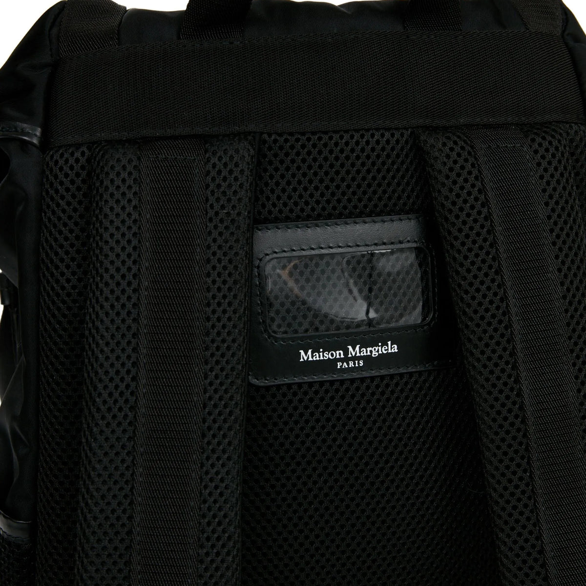 MAISON MARGIELA - Sac à Dos Technique Noir : Le Minimalisme Déstructuré.