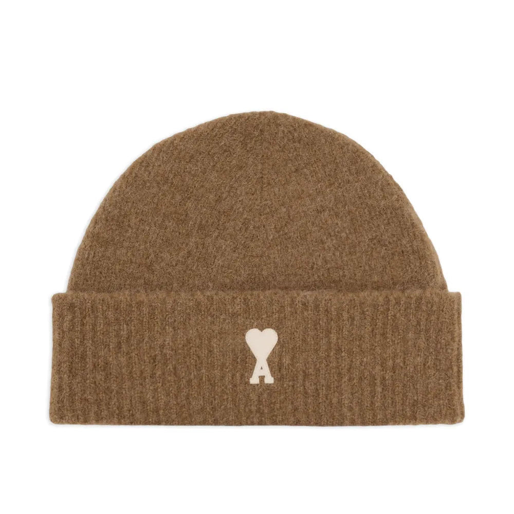 AMI PARIS - Bonnet Ami de Cœur Marron : Le Style qui a du Cœur.
