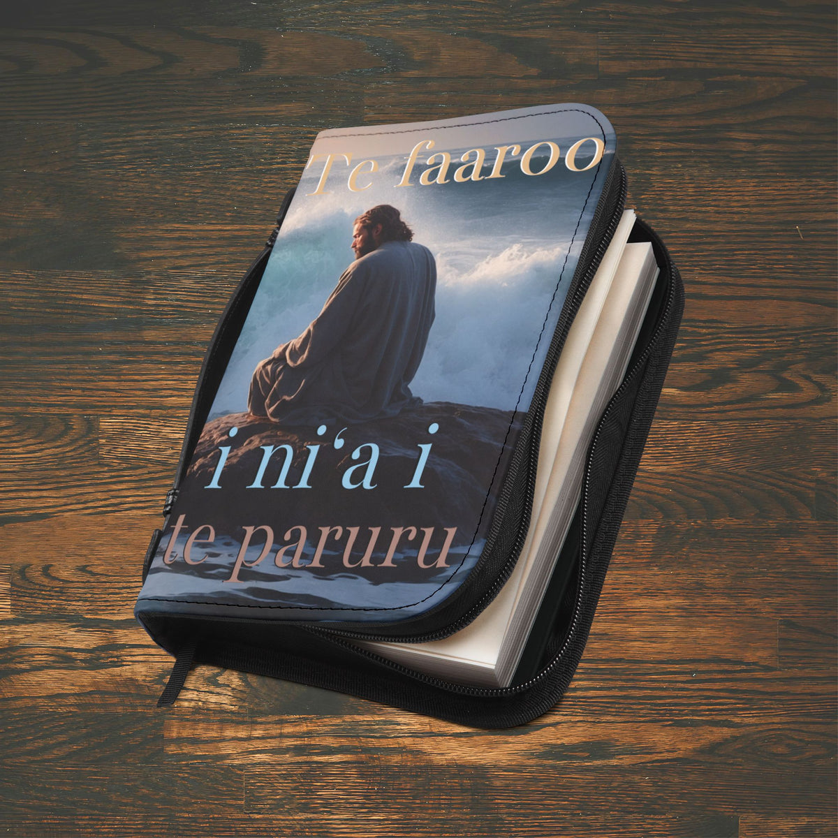 🇵🇫  Couverture Élégante : "Te faaroo i ni‘a i te paruru"