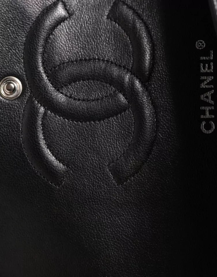 CHANEL - Sac à Main Vintage Cuir Matelassé Noir Argent - Pièce de Collection