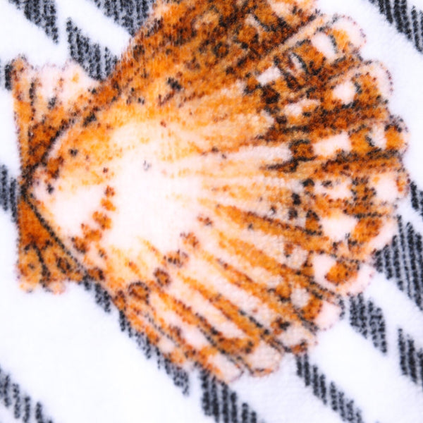 DOLCE & GABBANA Serviette de Plage Unisexe Multicolore Rayures et Coquillages - "Évasion Méditerranéenne"