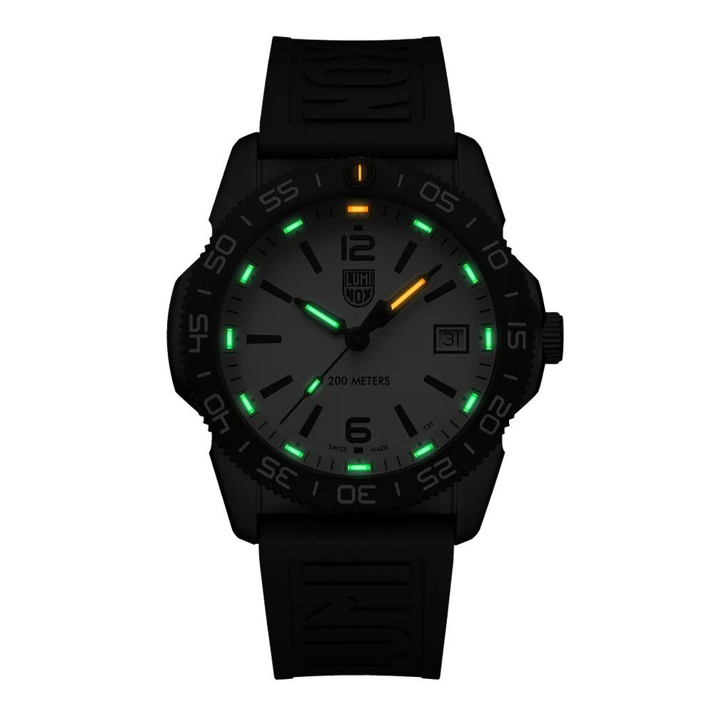 LUMINOX "Sea Pacific Diver" Quartz Diving Watch Black &amp; White Dial - Unisex 200M