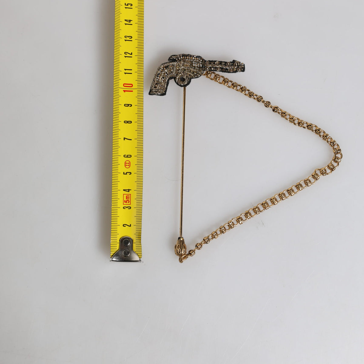 DOLCE & GABBANA BROCHE ÉPINGLE PISTOLET en Laiton Cuivre et Verre - Style Western Chic