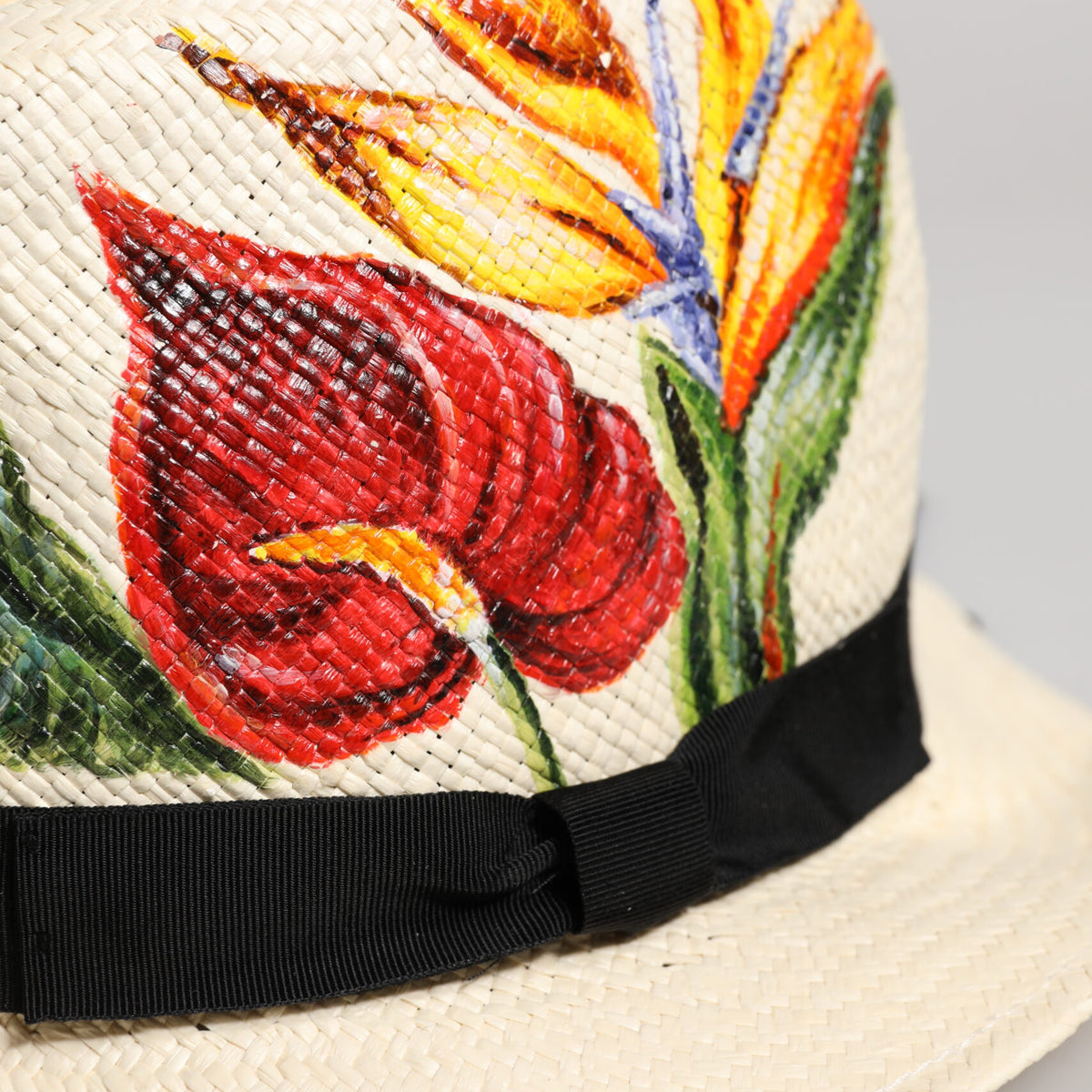 DOLCE &amp; GABBANA - Wide-brimmed floral print hat: casual chic for sunny days.