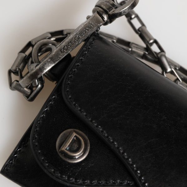 DOLCE & GABBANA Portefeuille Noir avec Chaîne | Maroquinerie de Luxe Vintage