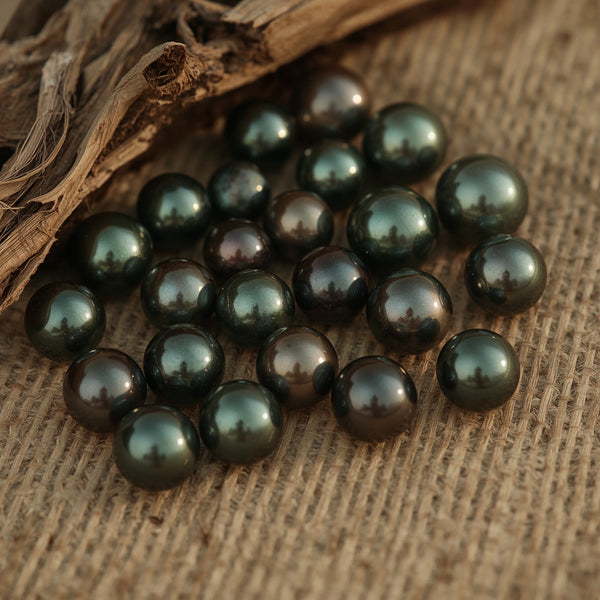 Loose Tahitian pearls