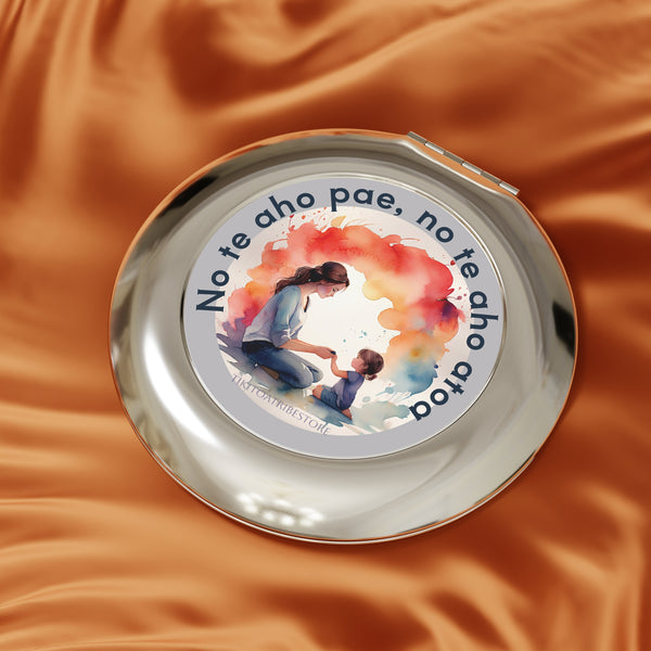 🇵🇫 Pocket Mirror - "No te aho pae, no te aho atoa"