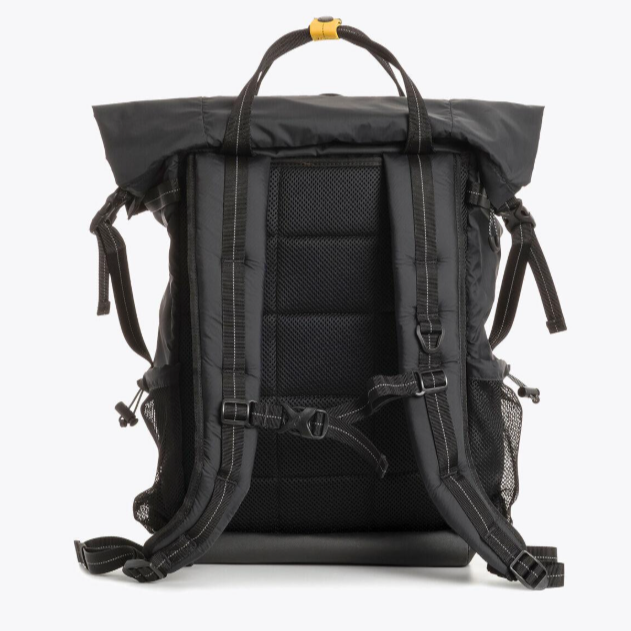 PARAJUMPERS - Hari Backpack : Le Compagnon Idéal pour la Ville et la Nature.