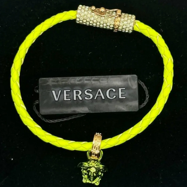 VERSACE Bracelet Medusa Crystal : L'Accessoire de Mode Ultime