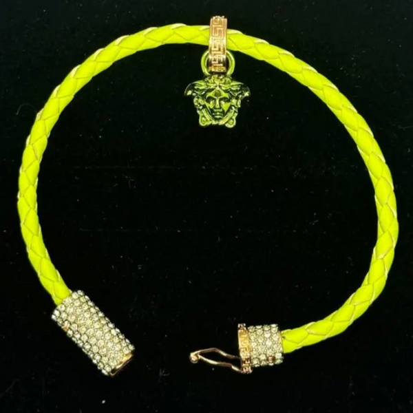VERSACE Bracelet Medusa Crystal : L'Accessoire de Mode Ultime