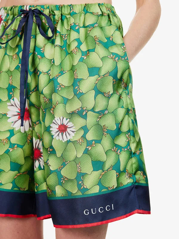 GUCCI : Short en Soie Imprimé Fleurs Vertes - Artisanat Italien d'Exception